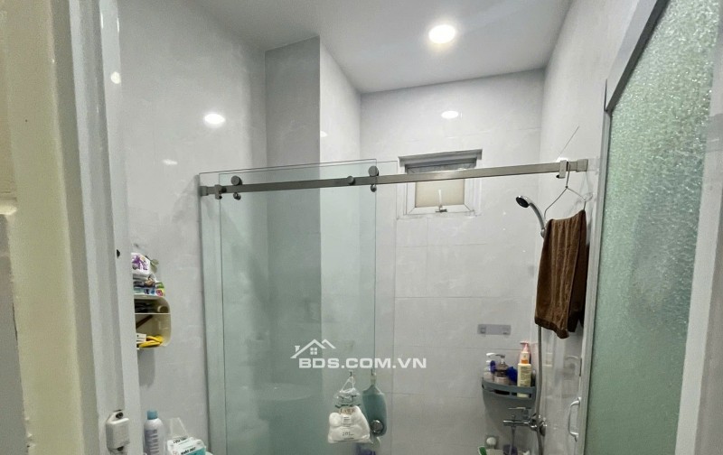 Bán nhà 5 Tầng, mới đẹp Phạm Văn Hai, P.3 Tân Bình, 58m2, 6PN Hoàn Công Đủ. Chỉ nhỉnh 7 tỷ .